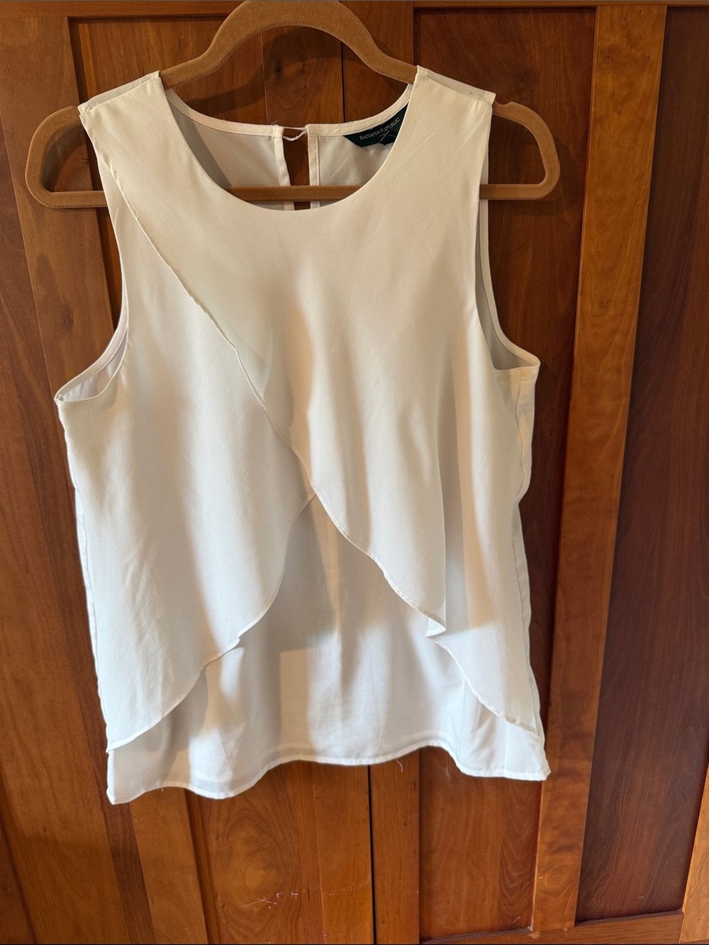 Banana Republic Sleeveless Ruffle Front Shell Top Cream Size Medium